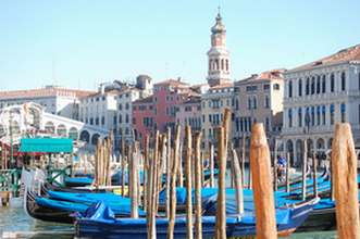 Download this Current Weather Venice Italy Gondolas picture