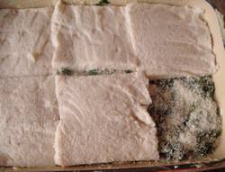 Marscapone spread on leek-covered bread - Savoury easy Tiramisu recipe