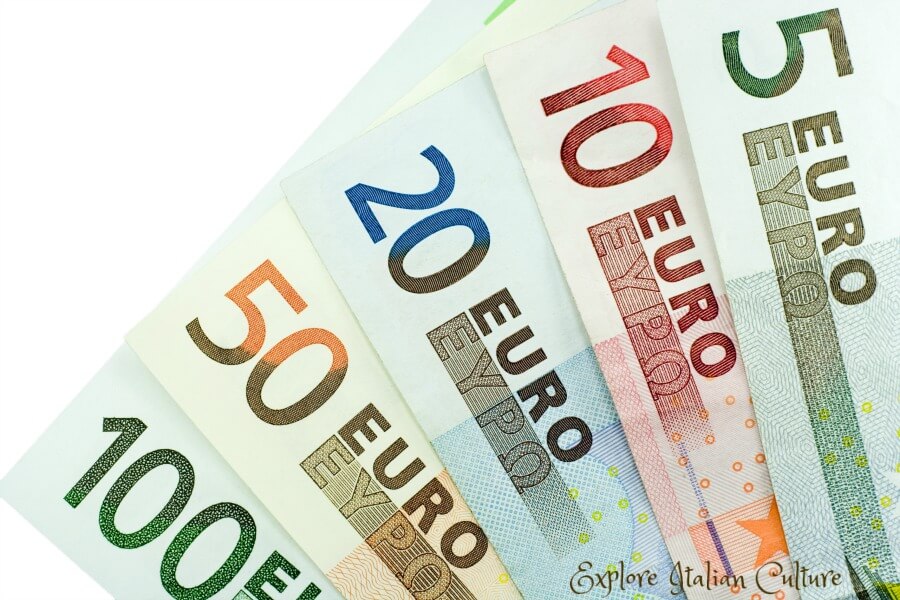 Currency in Italy: what does it look like and where's best 
