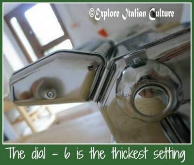 The Imperia pasta machine's thickness dial