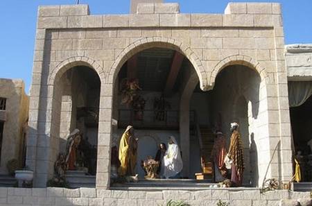 Outdoor nativity scenes