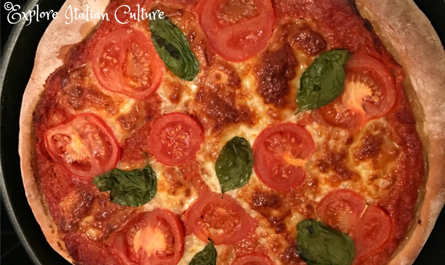 Pizza Margherita - cooked!