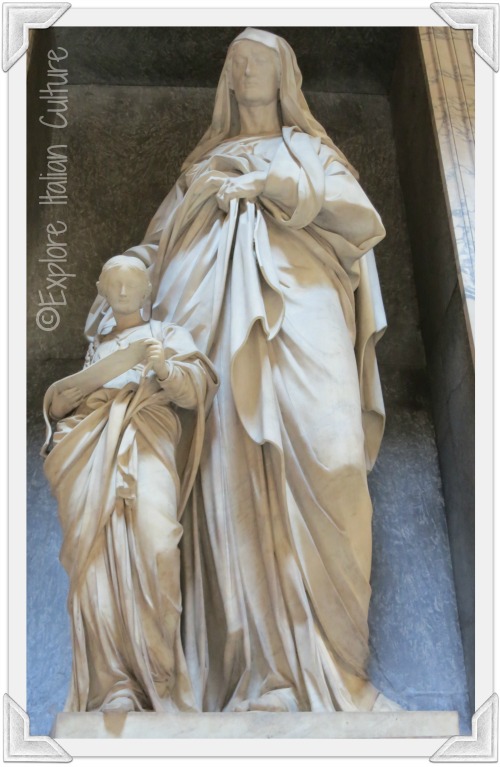 Rome's Pantheon What exactly is inside it?