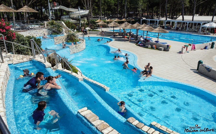 Pools, parasols and one the park's waterslides - fun for all the family! Zoomarine, Rome - pools, parasols and a waterslide.